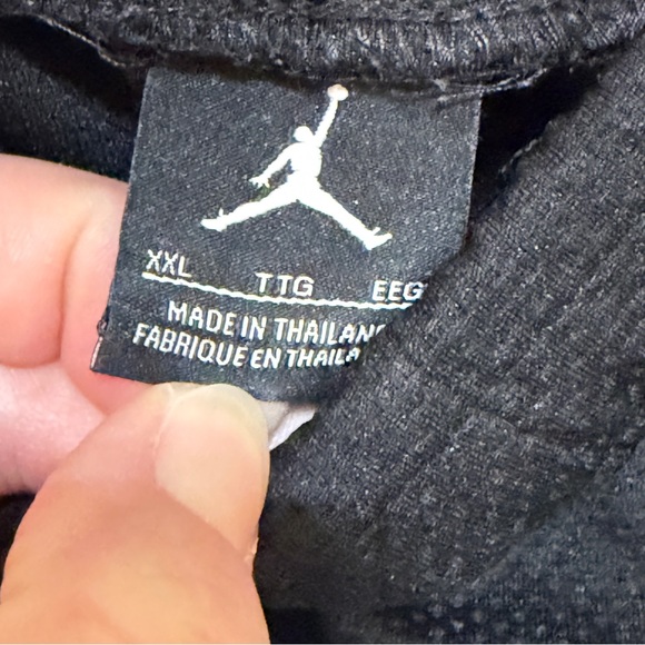 JORDAN Men’s Mesh Basketball Shorts in Black with White Piping, XXL - Picture 7 of 9